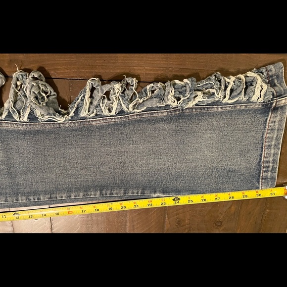 Distressed Ripped Demin Jeans - Picture 15 of 16